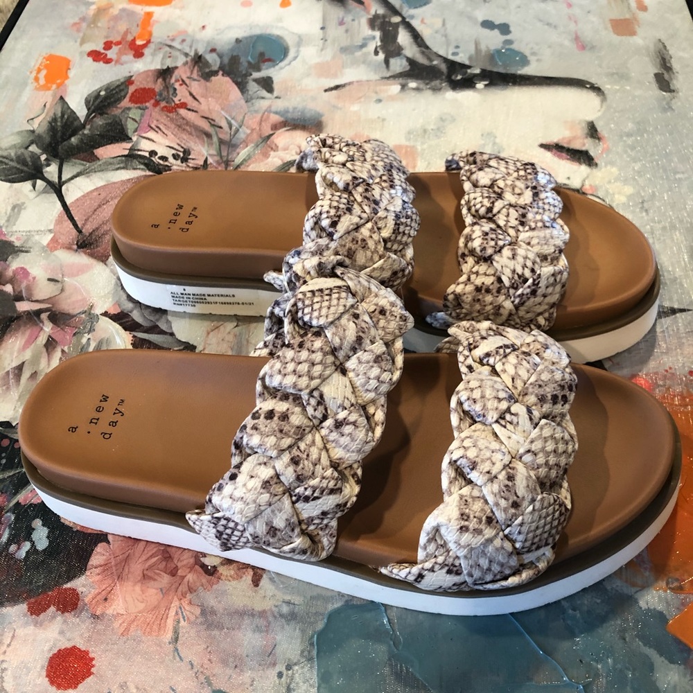 🌟Sale🌟Adorable Snakeskin Sandals